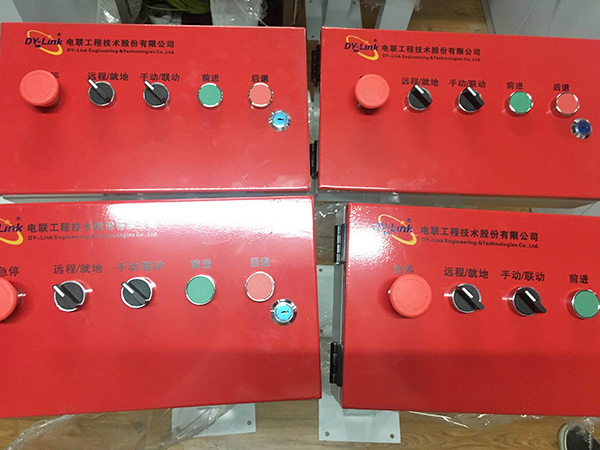 電聯(lián)按鈕盒轉(zhuǎn)接箱-立柱操作臺(tái)-按鈕箱